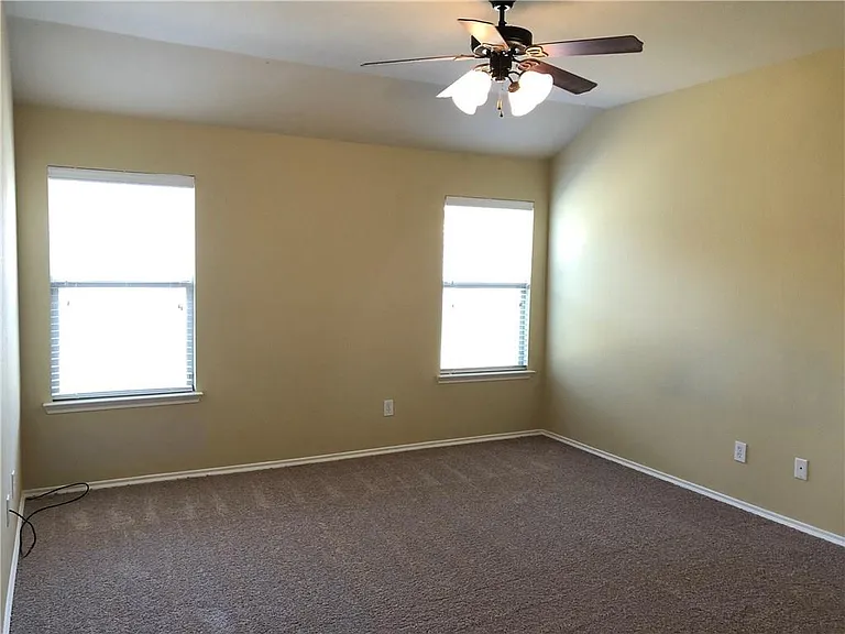 1104 Kaufman Rd — Photo 14