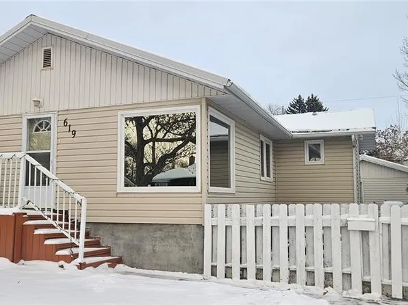 619 4th AVENUE NW, Swift Current, SK S9H 0V7