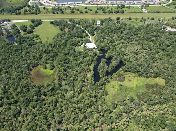 12200 SW Academy Dr, Lake Suzy, FL 34269