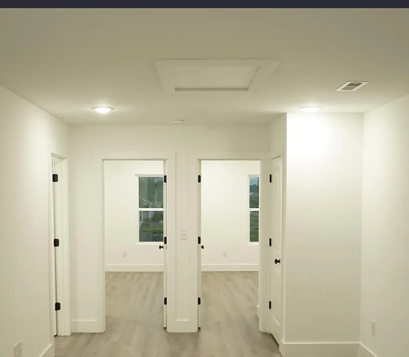 3 bed, 2.5 bath, 1400 sqft, $1,650 — Photo 3