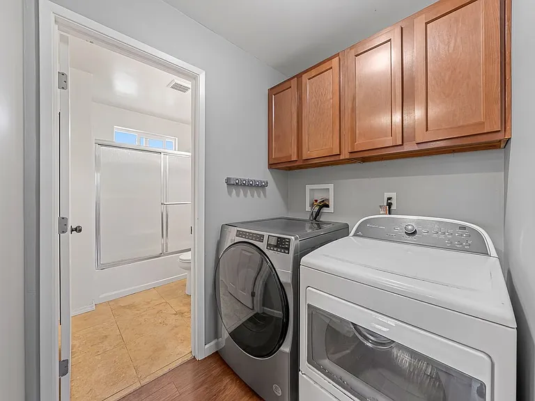 25206 Jesmond Dene Heights Pl #B — Photo 5