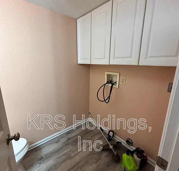 1235 Thomas Jefferson Pl — Photo 15