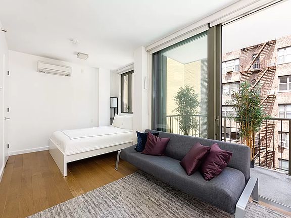 3rd image of 351 W 54th St APT 4D