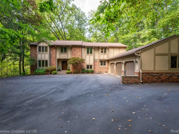 1100 Bretton Ln, Bloomfield Hills, MI 48304