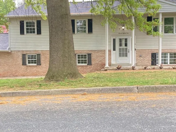 781 Chaucer Dr, Harrisburg, PA 17111