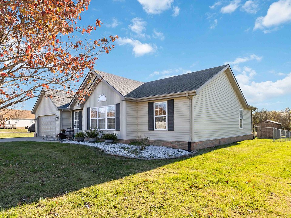1st image of 102 Ol Stable Ln