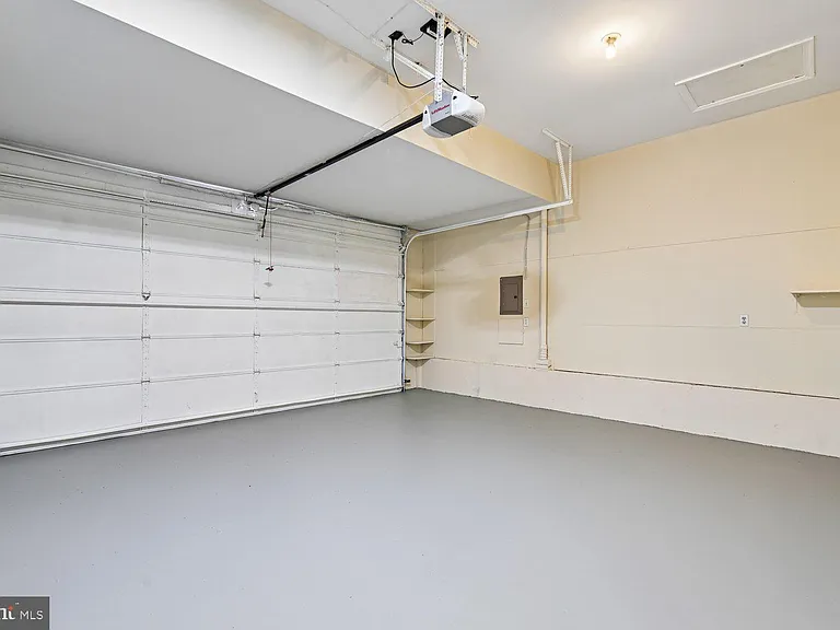 8805 Bolero Ct — Photo 23