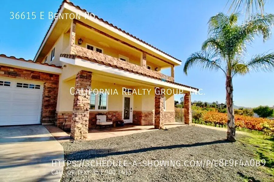 5 bed, 3.0 bath, 3115 sqft, $5,000 — Photo 2