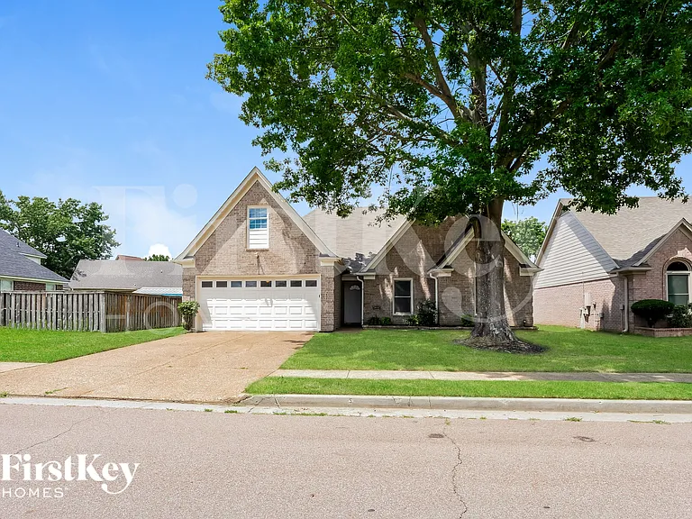 9344 Helmsley Dr — Photo 1