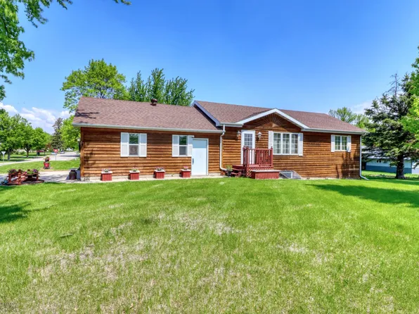 518 2nd St, Hawley, MN 56549