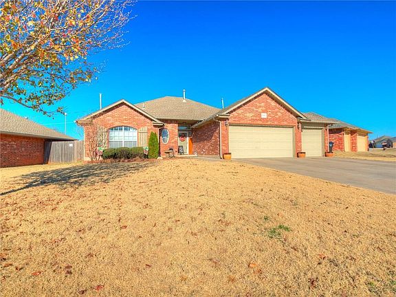 2nd image of 2501 Highland Dr