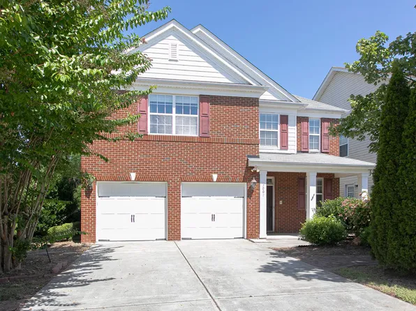 2002 Remington Oaks Cir, Cary, NC 27519