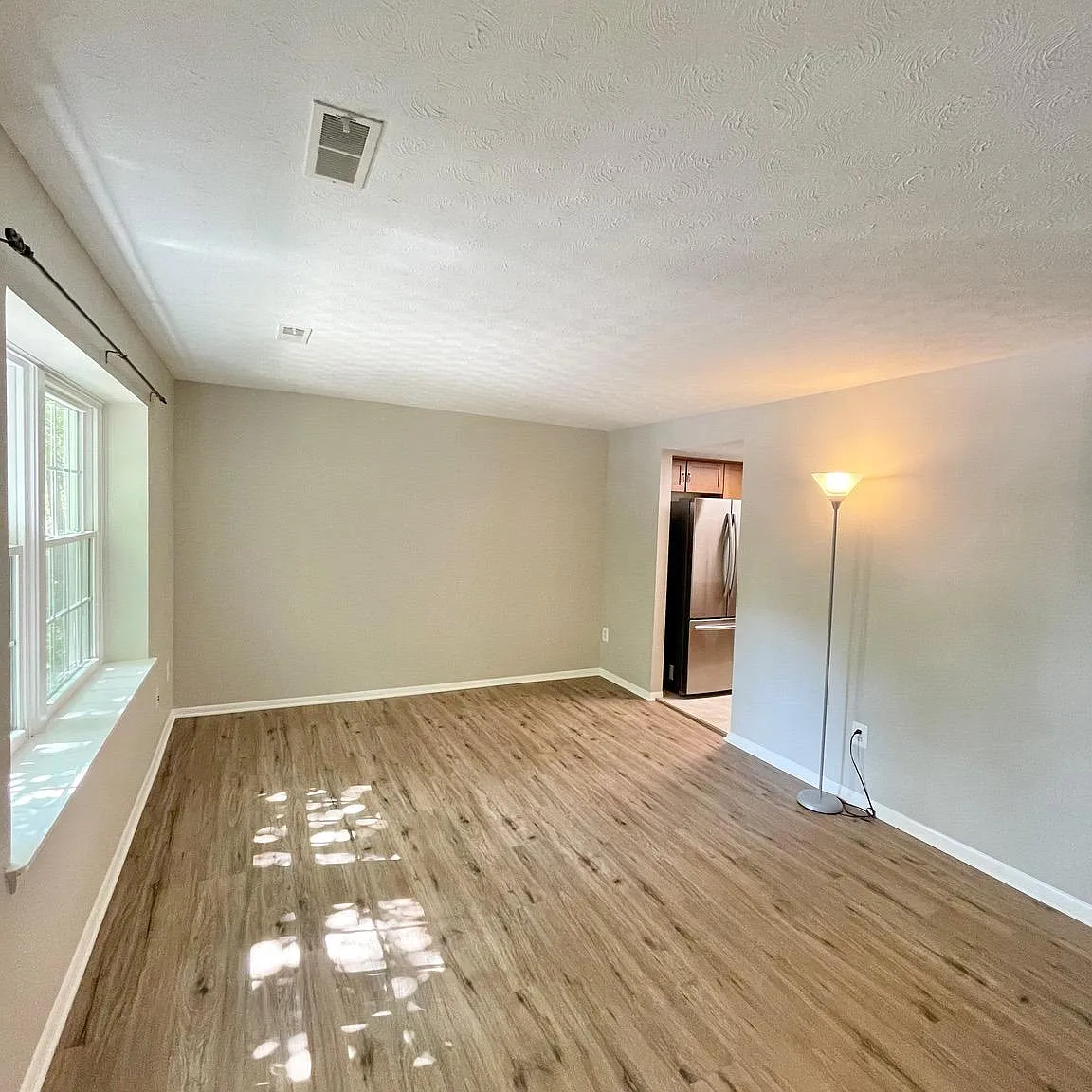 3 bed, 2.5 bath, 1280 sqft, $2,895 — Photo 3