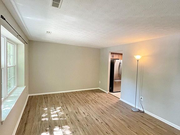 3rd image of 1602 Harvest Green Ct