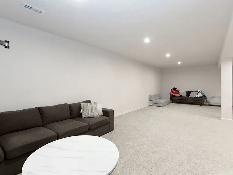 4613 Kelly Ct — Photo 15