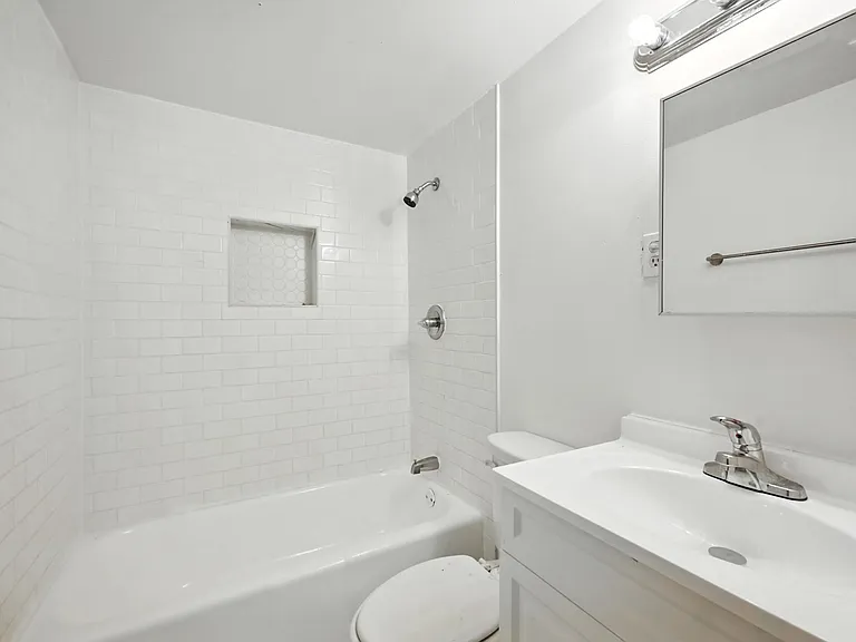 903 Baker St — Photo 10