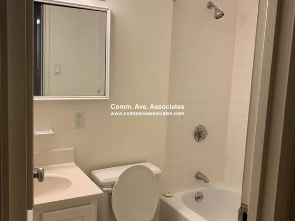 185 Freeman St, Brookline, MA