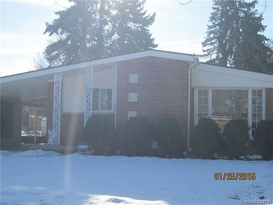 1st image of 23121 Webster Ave