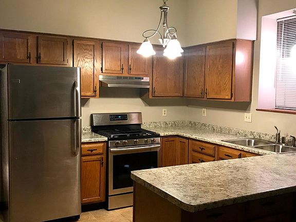 5th image of 99 Wilkin St #1