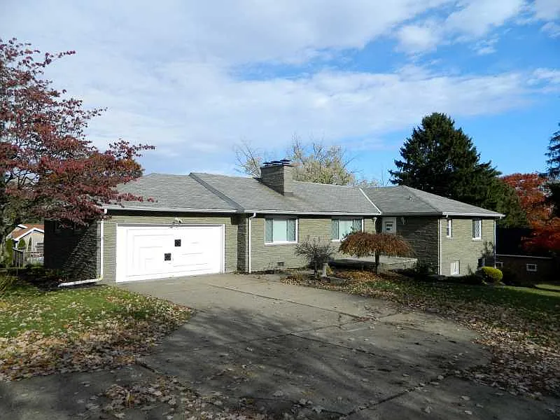 311 Anderson St photo 1