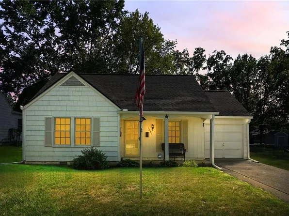 1221 W 25th Ter S, Independence, MO 64052