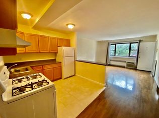 (Undisclosed Address), New Rochelle, NY 10801