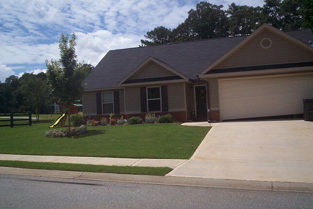 1st image of 102 Lochwolde Dr