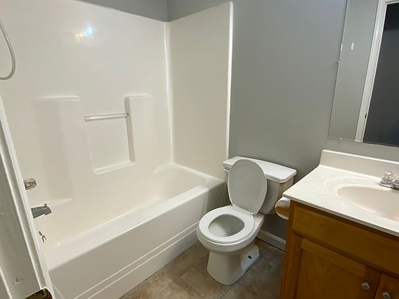3rd image of 204 Clark St #C
