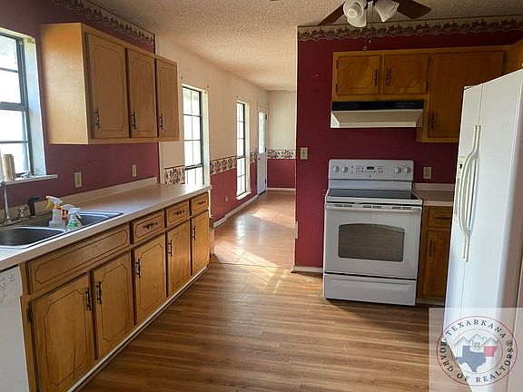 4th image of 3900 Thomas Ln
