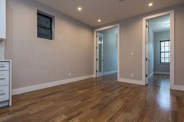 Rented by Nooklyn NYC LLC | media 22