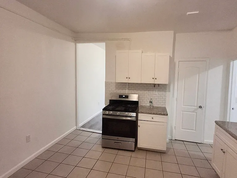 170 E 205th St #3 — Photo 6