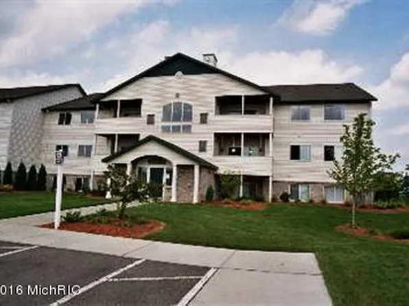 6577 Clover Ct SE, Caledonia, MI 49316