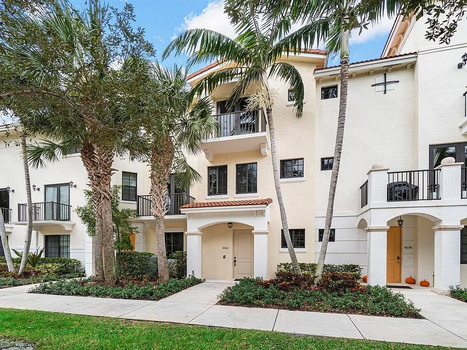 4886 NW 16th Ave