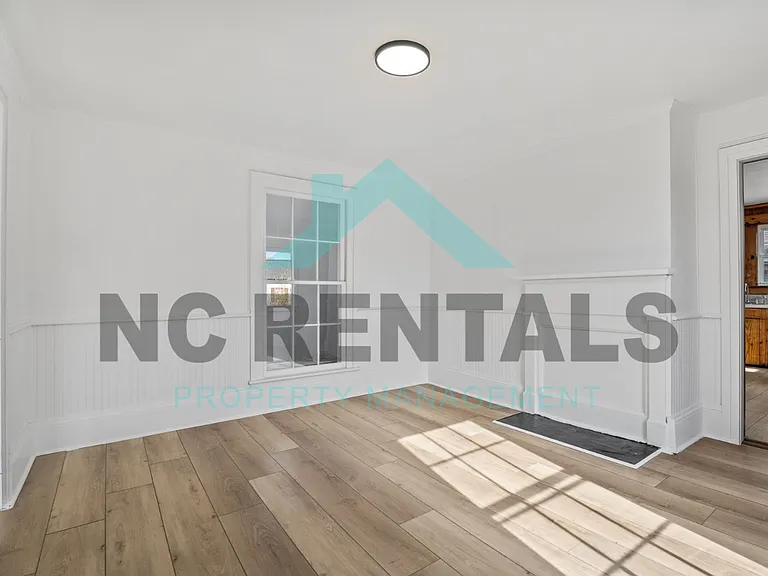 5001 Marriott St — Photo 13
