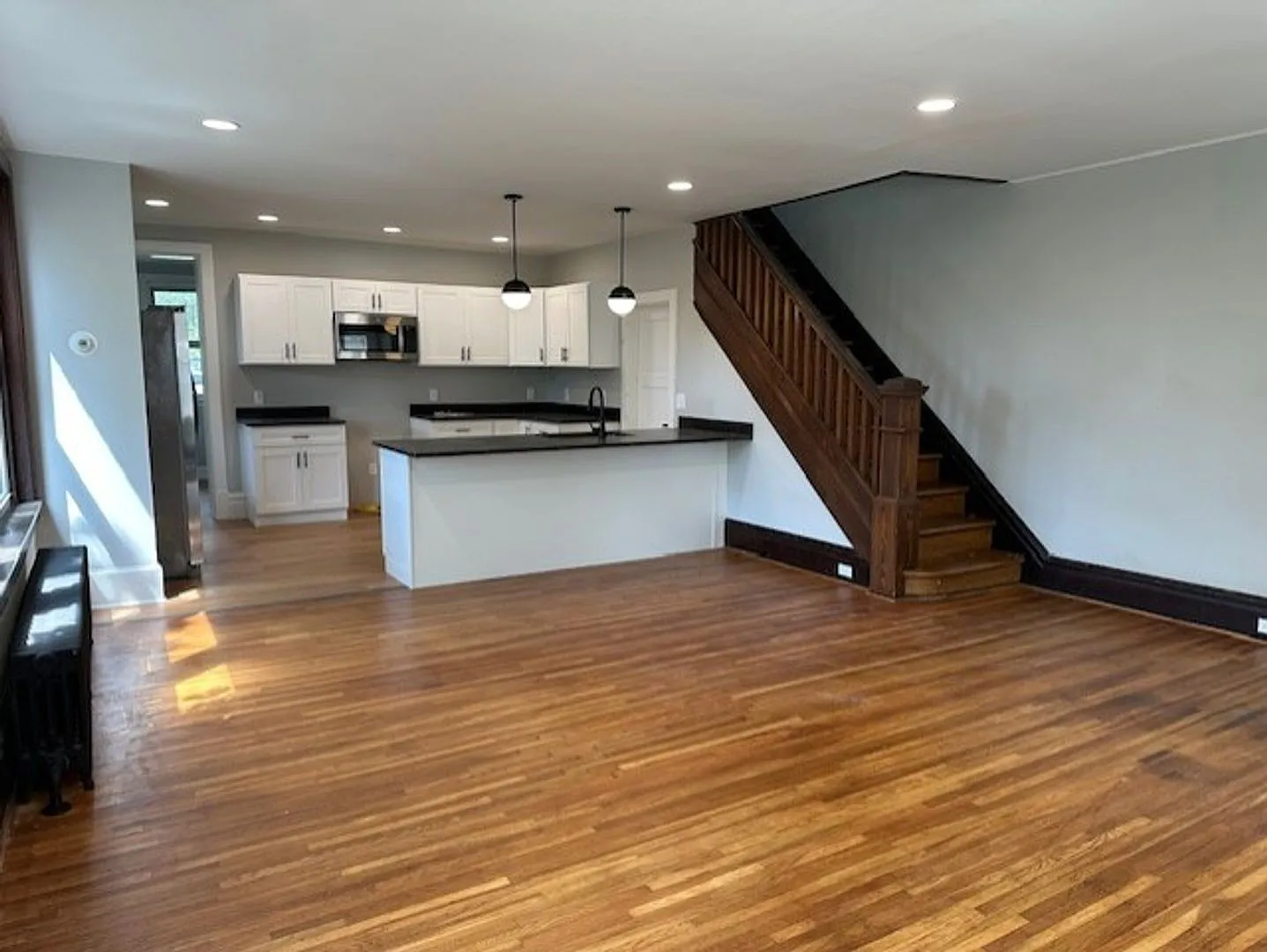 3 Bedroom, 2 Bathroom Row Home For Rent In Harrisburg, PA/Central Dauphin School District. — Photo 3