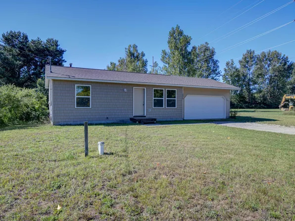 5975 Barney Rd, Traverse City, MI 49684