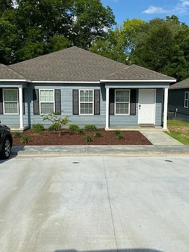 100 Theresa Ln Photo 1