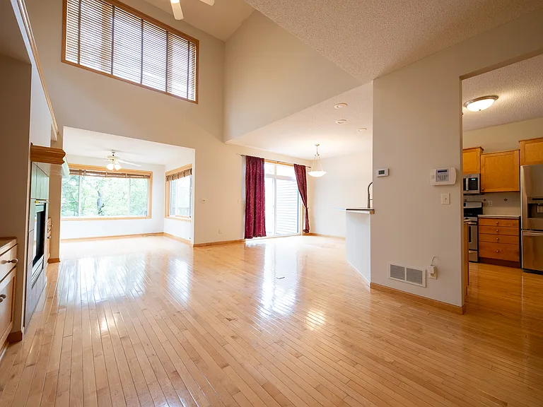 591 Crane Creek Ln — Photo 2