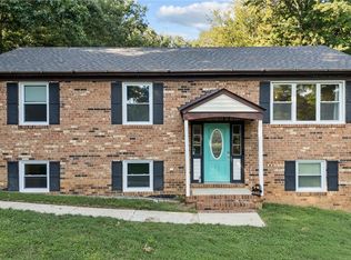 9130 Burnett Dr, Chesterfield, VA 23832