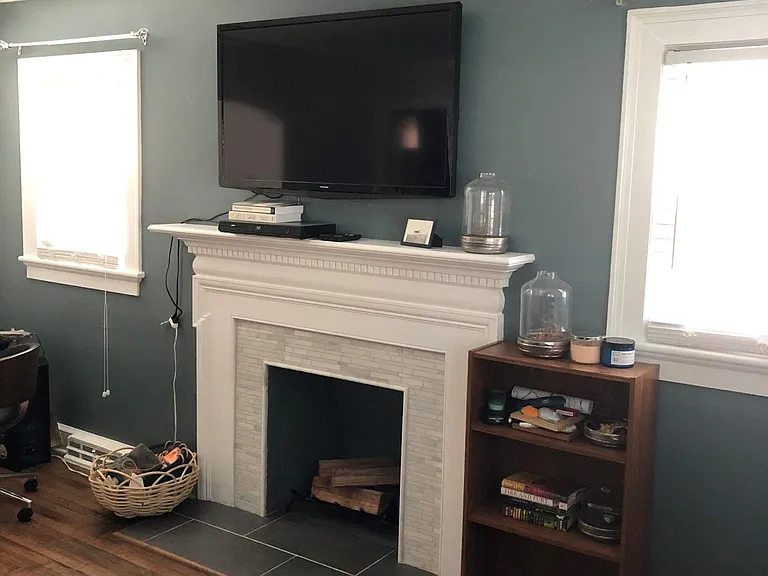 1409 Lexington Ave — Photo 4