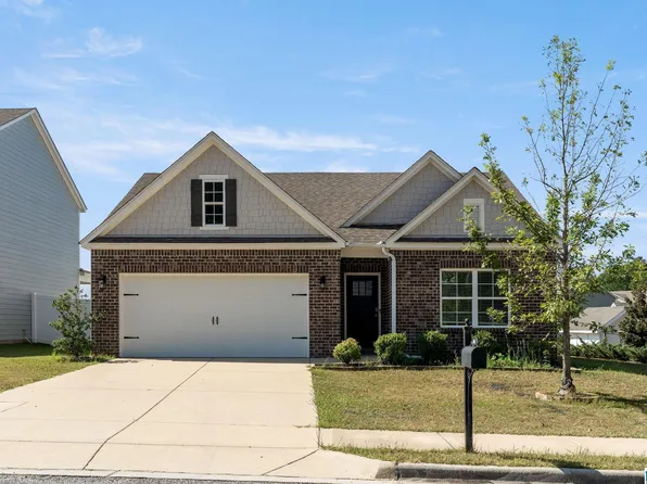 1016 Flyway View Ln, Alabaster, AL 35007