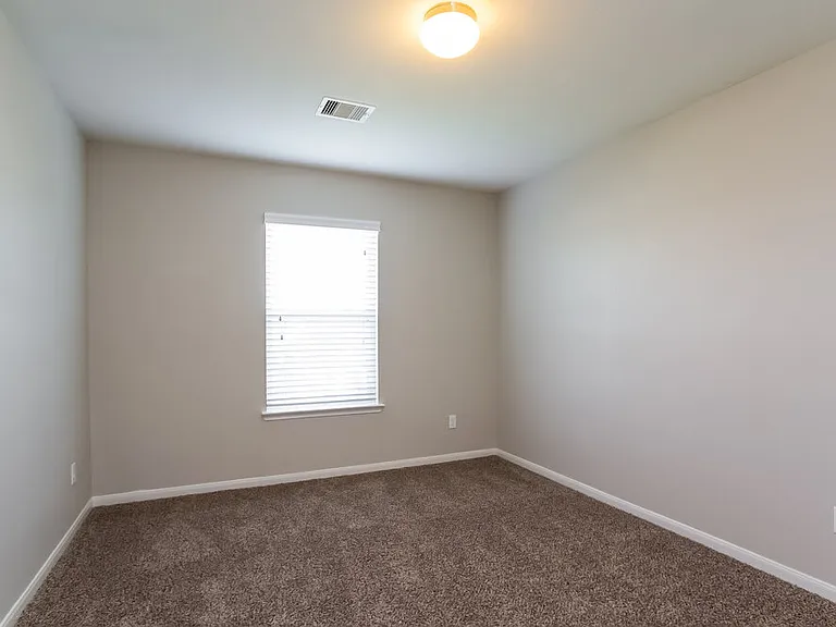 21818 Octavia Way — Photo 11