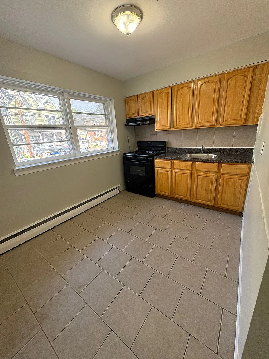 Building Photo - 48 Carteret St #17A