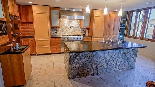 4th image of 1027 Waterbury Ln