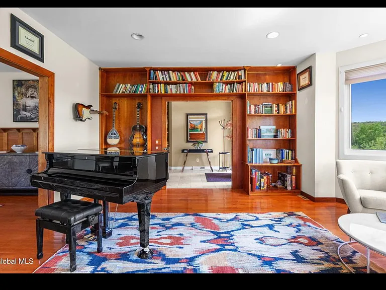 8 Fox Glove Ct — Photo 8