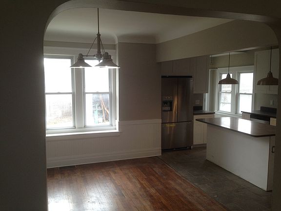 3rd image of 1151 Maryland St