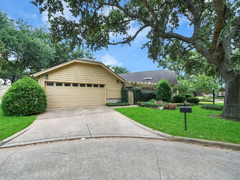 1023 Oyster Bay Dr — Photo 34