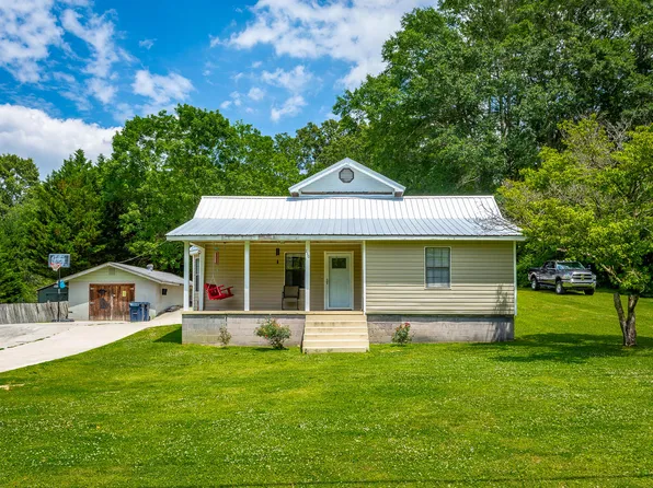 210 Wheeler Ave, Chickamauga, GA 30707