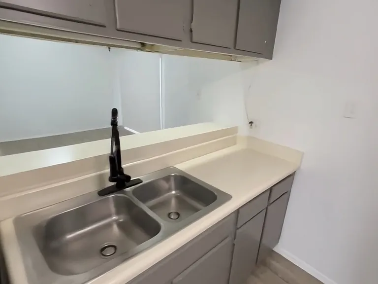 3982 Crayrich Cir #3982 — Photo 13