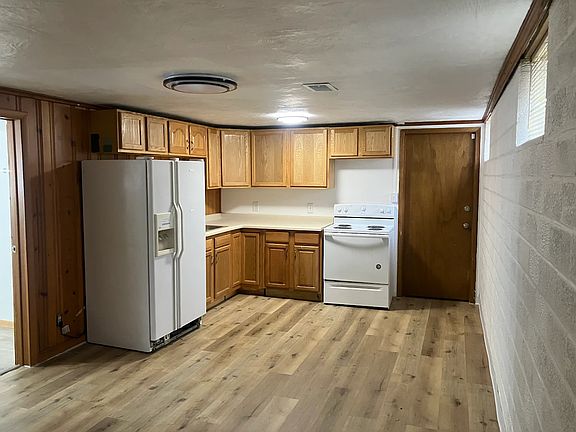 3rd image of 803 E 6th St #2